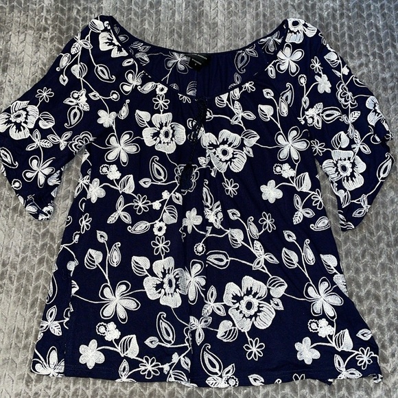 Anthropologie Liv Los Angeles Short sleeve embroidered shirt.  Size small. - Picture 1 of 12